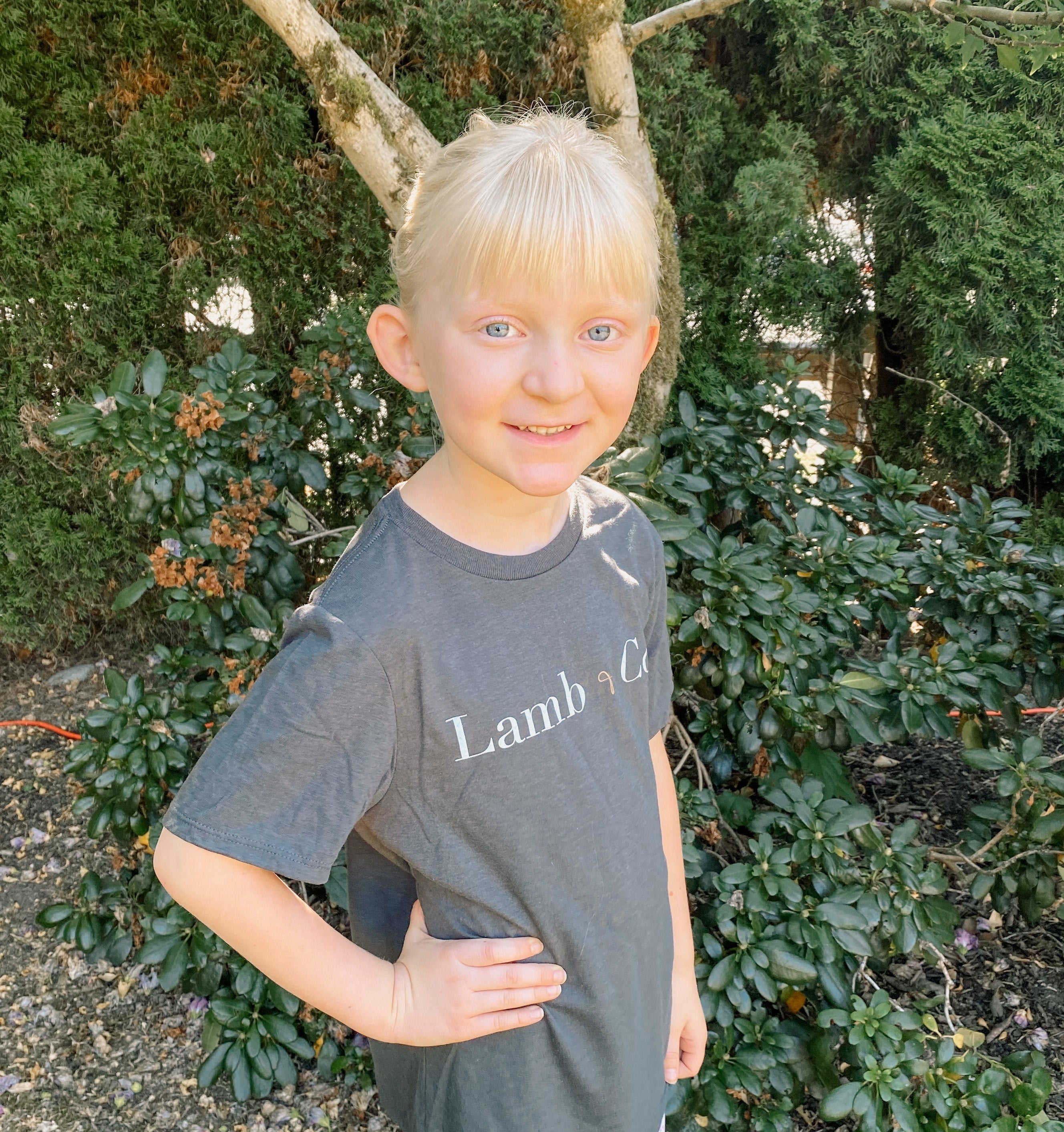 Lamb & Co. T-Shirt Youth Fit
