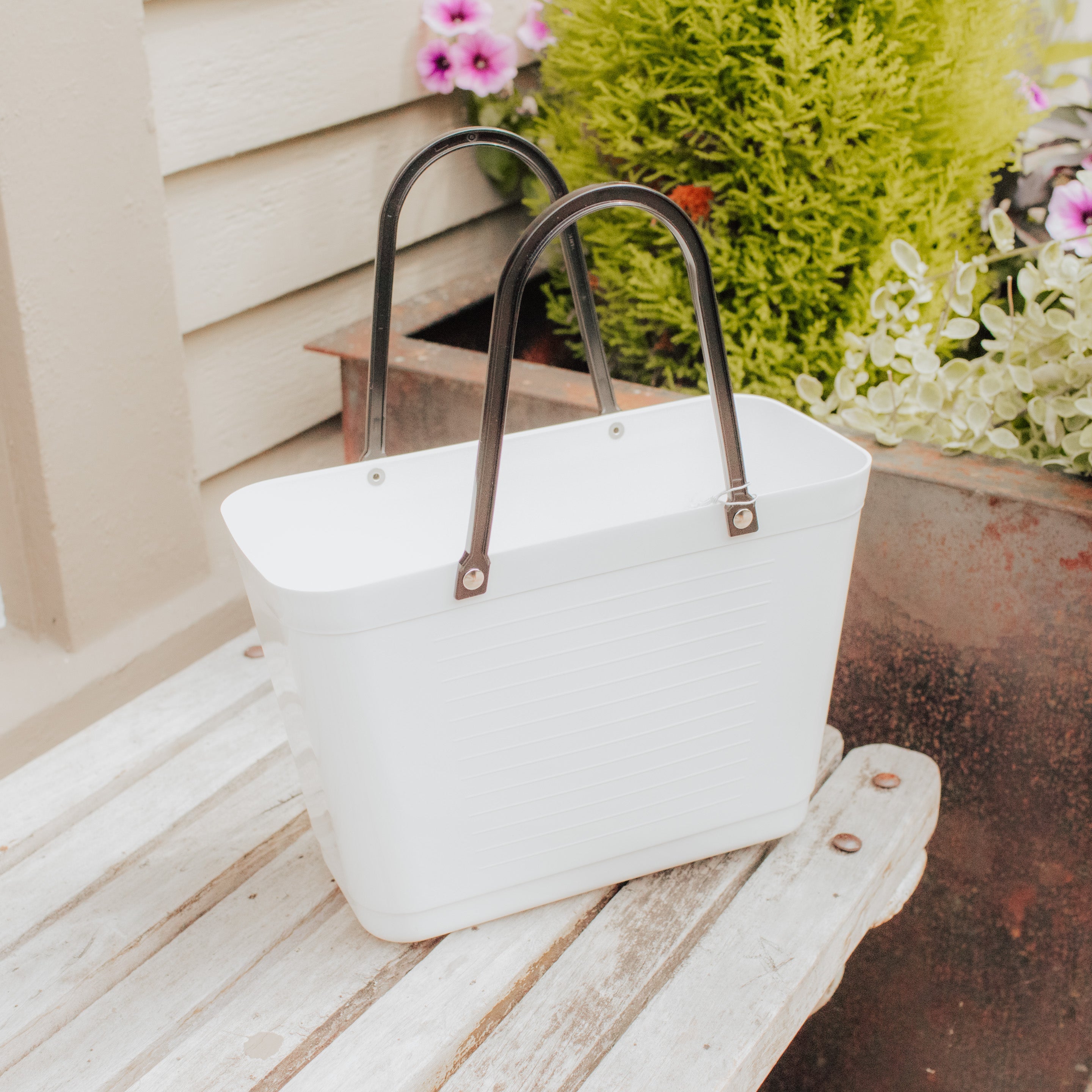 Hinza Small Tote, several colors