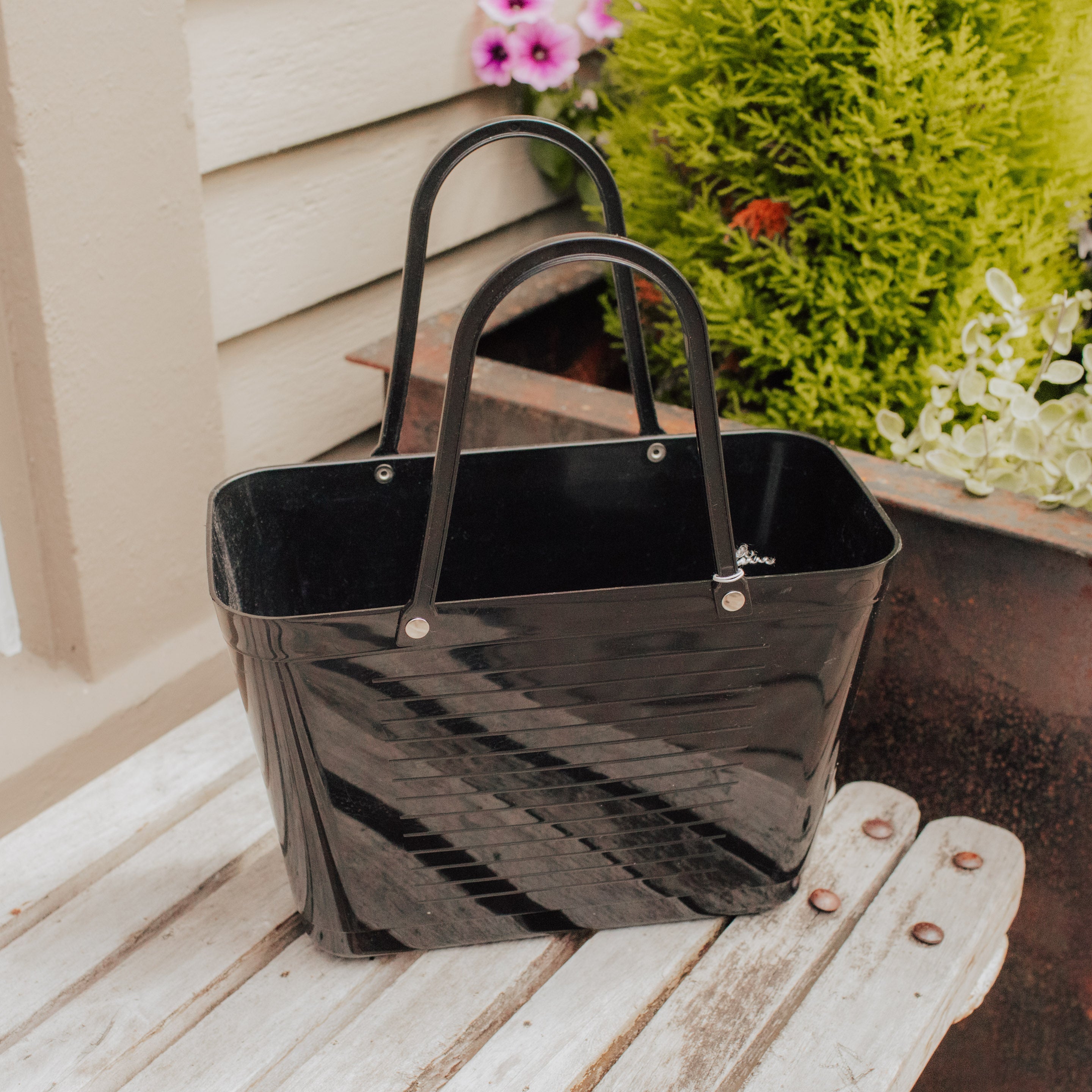 Hinza Small Tote, several colors
